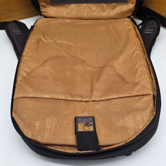 Ogio Axle Laptop Travel Backpack Commuter Airport Friendly Organization - Picture 13 of 16